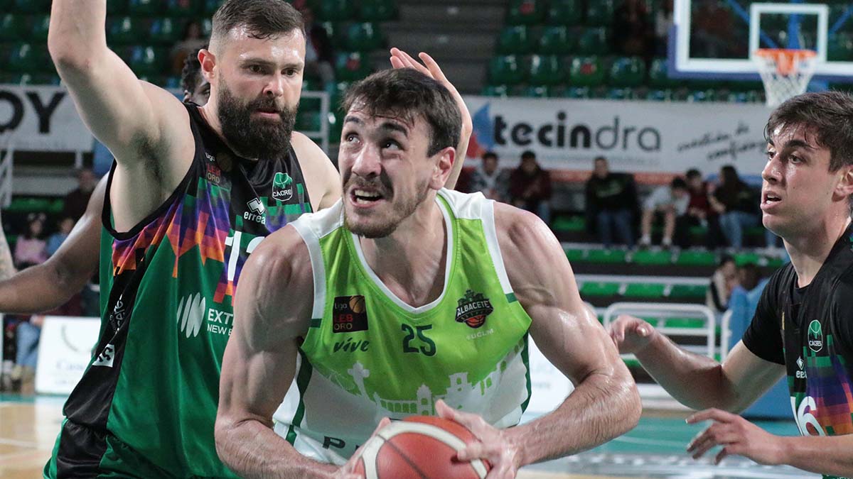 El Bueno Arenas Albacete Basket sucumbe ante Cáceres Patrimonio de la Humanidad