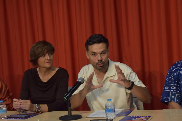 Imagen de la rueda de prensa de presentación del programa 'Cuatro Estaciones', con la presencia de autoridades y artistas.